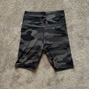 Aerie Women’s Camo 7” bike Shorts